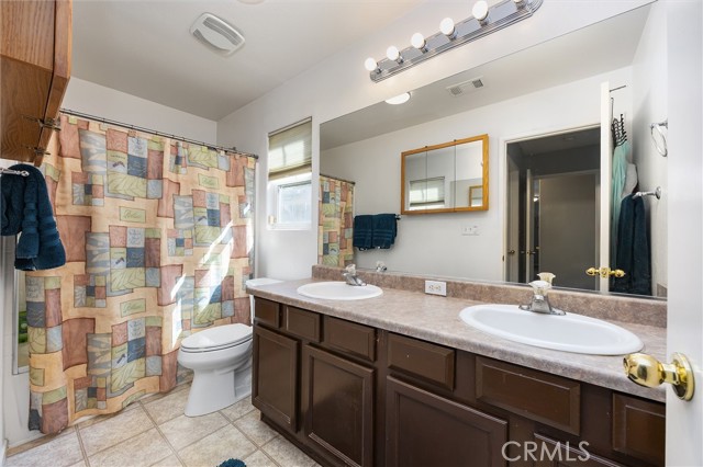 Detail Gallery Image 21 of 37 For 12305 Quiet Pasture Dr, Bakersfield,  CA 93312 - 4 Beds | 2 Baths