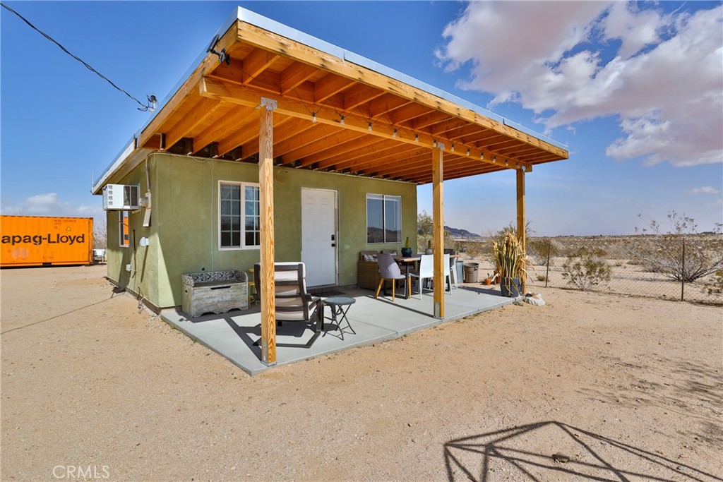 929 Golden Slipper Lane, Landers, CA 92285