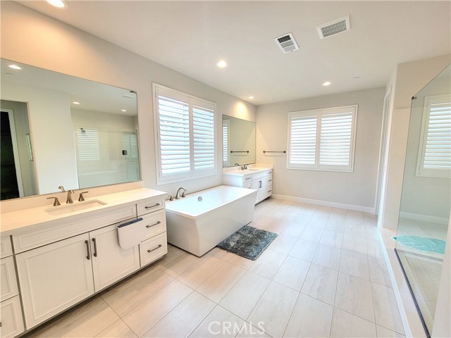 Detail Gallery Image 25 of 37 For 346 Sawbuck, Irvine,  CA 92618 - 5 Beds | 5/3 Baths
