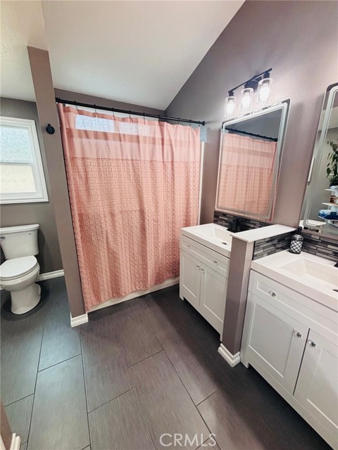 Detail Gallery Image 10 of 15 For 16251 Abedul, Moreno Valley,  CA 92551 - 3 Beds | 2 Baths