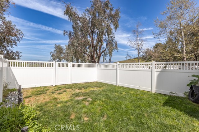 Detail Gallery Image 11 of 20 For 24405 Hillsdale Ave #11,  Laguna Hills,  CA 92653 - 2 Beds | 2/1 Baths