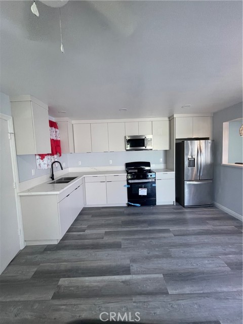 Detail Gallery Image 6 of 15 For 3334 W 139th, Hawthorne,  CA 90250 - 2 Beds | 1 Baths