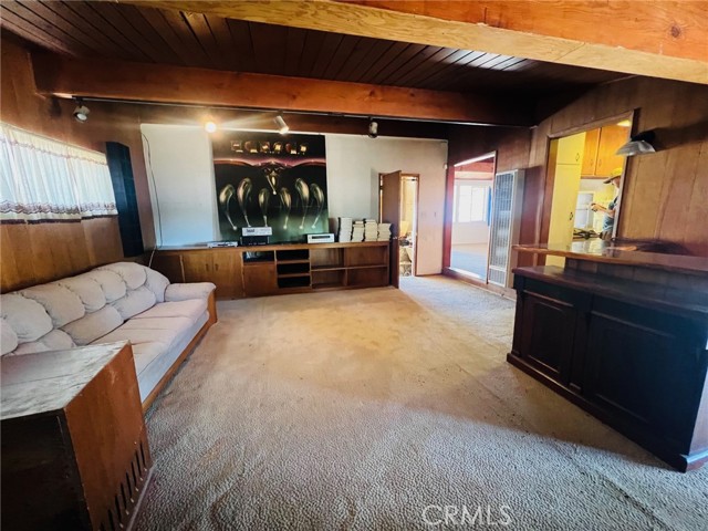 8165 Mammoth Avenue, Panorama City CA: https://media.crmls.org/medias/ded68490-f451-40e6-8f13-fd28f3541b38.jpg