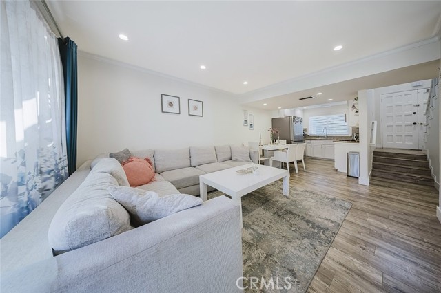 Detail Gallery Image 4 of 38 For 6667 Wilbur Ave #37,  Reseda,  CA 91335 - 3 Beds | 2 Baths