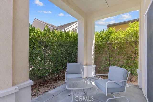 Detail Gallery Image 24 of 47 For 25124 Limetree Ln, Canyon Country,  CA 91387 - 2 Beds | 2/1 Baths