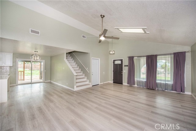 Detail Gallery Image 8 of 43 For 17631 Cottrell, Lake Elsinore,  CA 92530 - 3 Beds | 2 Baths