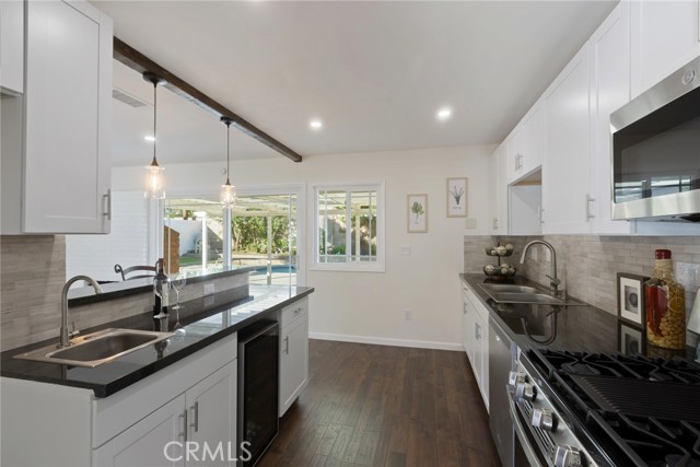 Detail Gallery Image 17 of 36 For 20101 Superior St, Chatsworth,  CA 91311 - 3 Beds | 2 Baths