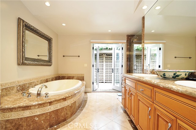 Detail Gallery Image 16 of 26 For 1525 Chelsea Rd, Palos Verdes Estates,  CA 90274 - 4 Beds | 4 Baths