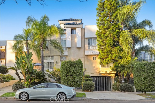 Detail Gallery Image 39 of 39 For 4845 Elmwood #C,  Los Angeles,  CA 90004 - 3 Beds | 3 Baths