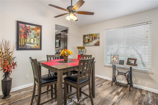 6967 Mountain Avenue, Highland CA: https://media.crmls.org/medias/ded9951f-160d-449b-a3a5-8cbab9acae49.jpg
