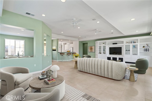 570 Olazabal Drive, Hemet CA: https://media.crmls.org/medias/ded9db5f-9415-4267-aafd-2726458e0f11.jpg