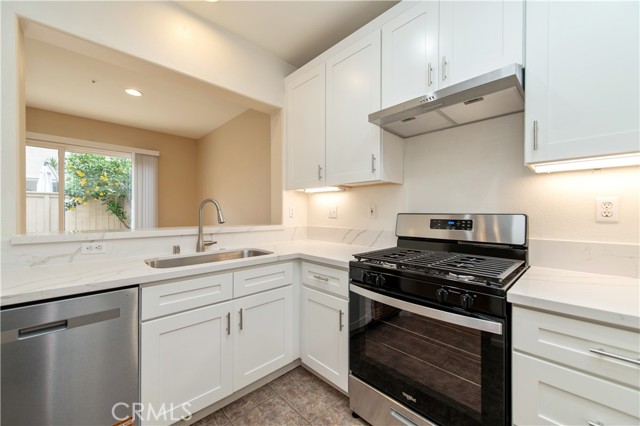 Detail Gallery Image 7 of 26 For 31 Bradford, Irvine,  CA 92602 - 3 Beds | 3 Baths