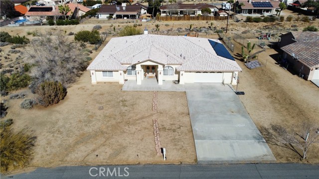 8843 San Diego Drive, Yucca Valley CA: https://media.crmls.org/medias/deda3ae3-e7e8-4234-b9e4-248793e68e88.jpg