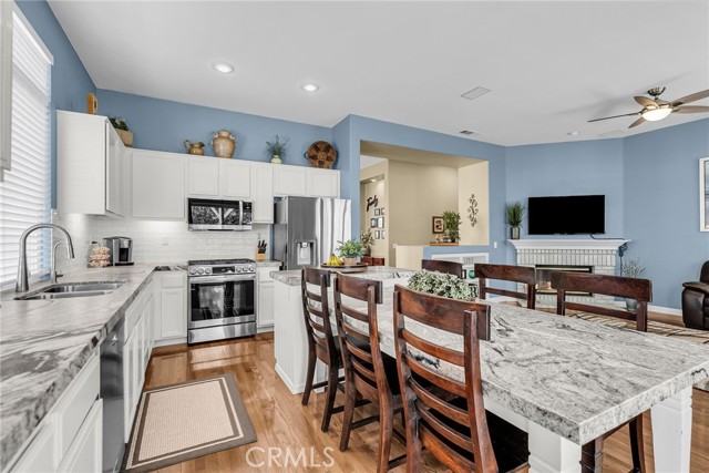 Detail Gallery Image 2 of 36 For 3338 Camden Ln, Corona,  CA 92882 - 4 Beds | 2 Baths