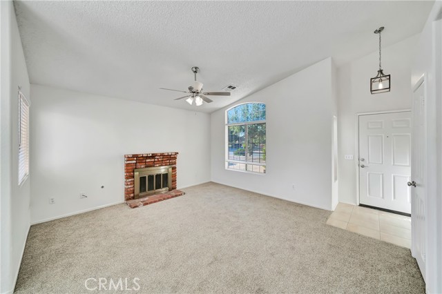 3524 San Jacinto Avenue, Rosamond CA: https://media.crmls.org/medias/deda671f-1248-46f9-a9ad-1231d2928be4.jpg