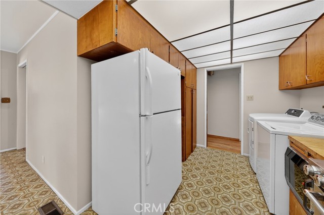 5382 Park Place, Chino CA: https://media.crmls.org/medias/dedacb41-b343-4845-a31e-16a5933d8d3a.jpg