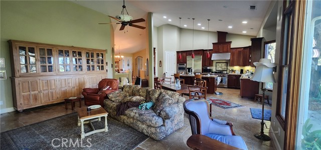 Detail Gallery Image 7 of 29 For 1961 Vineyard View, San Luis Obispo,  CA 93401 - 3 Beds | 3 Baths