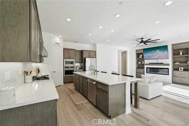 Detail Gallery Image 8 of 36 For 39481 Chamise, Temecula,  CA 92591 - 4 Beds | 3 Baths