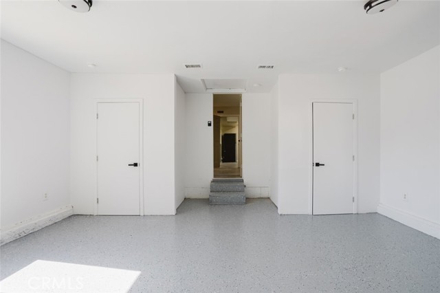 9709 Willis Avenue photo 38