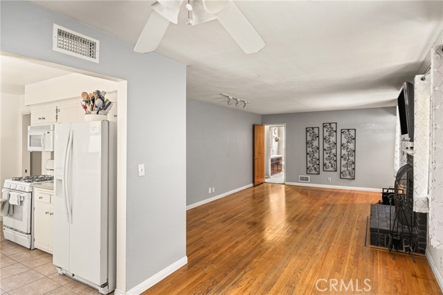 Detail Gallery Image 10 of 46 For 316 N Shattuck Pl, Orange,  CA 92866 - 3 Beds | 2 Baths