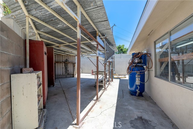 5347 E Bergh Drive, Anaheim Hills CA: https://media.crmls.org/medias/dedbf7c9-f1c3-472c-be53-bbed6fb8b6a3.jpg