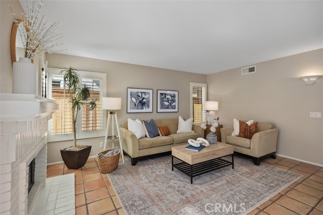 29 Raposa, Rancho Santa Margarita CA: https://media.crmls.org/medias/dedc0ae5-f04a-4fe6-abcb-4c93d11431a4.jpg