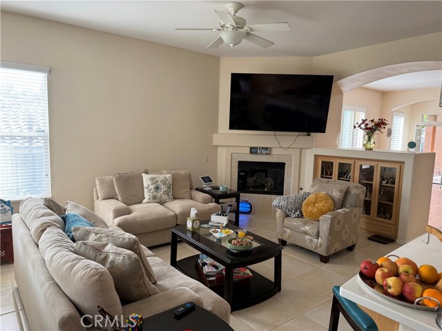 Detail Gallery Image 6 of 21 For 9216 Pioneer Ln, Corona,  CA 92883 - 2 Beds | 2 Baths