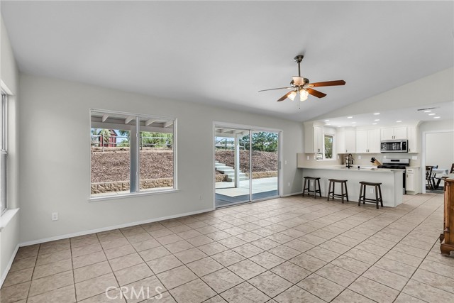 18150 Granite Avenue, Riverside CA: https://media.crmls.org/medias/dedc411c-f5dd-4183-8225-a69652e02919.jpg
