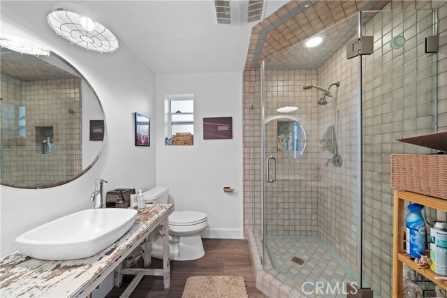 Detail Gallery Image 15 of 70 For 1044 Noria St, Laguna Beach,  CA 92651 - 4 Beds | 3/1 Baths