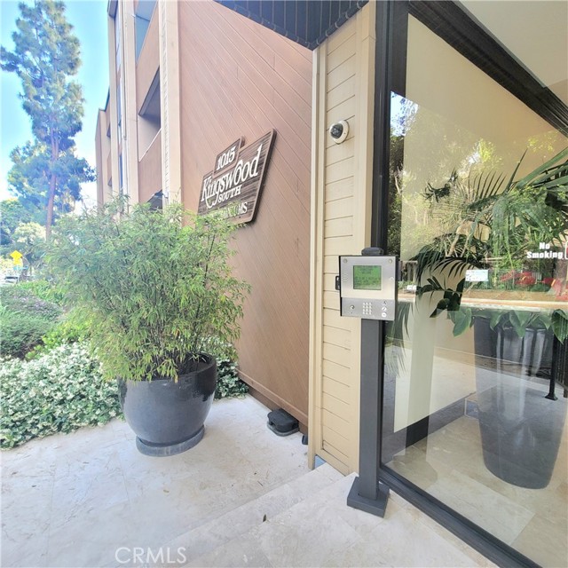 Detail Gallery Image 13 of 54 For 1015 N Kings Rd #205,  West Hollywood,  CA 90069 - 1 Beds | 2 Baths