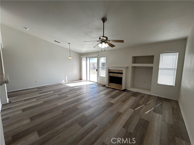 Detail Gallery Image 4 of 25 For 36996 Pomerol Loop, Winchester,  CA 92596 - 3 Beds | 2 Baths