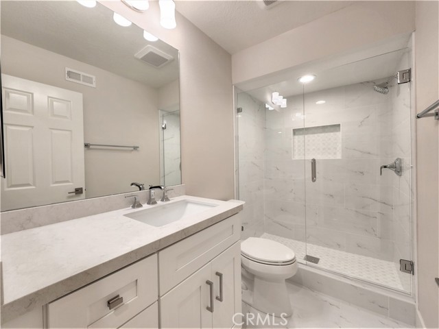 Detail Gallery Image 15 of 34 For 14 Andalucia, Irvine,  CA 92614 - 5 Beds | 3 Baths