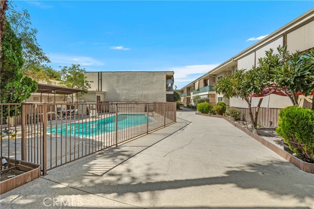 Detail Gallery Image 20 of 21 For 6133 Whitsett Ave #17,  North Hollywood,  CA 91606 - 3 Beds | 2 Baths