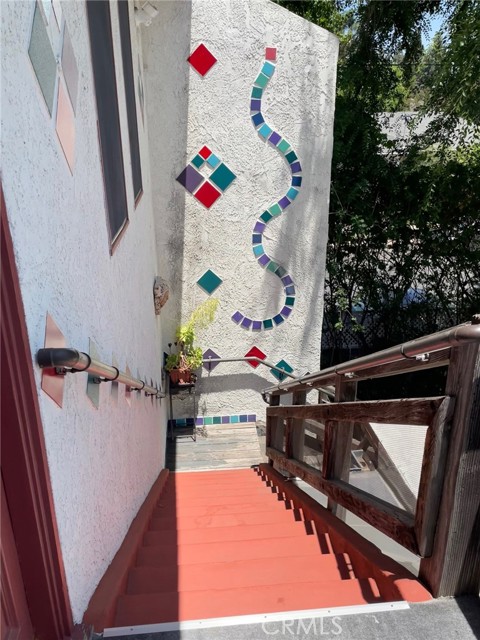 5257 Sylmar Avenue, Sherman Oaks CA: https://media.crmls.org/medias/dedd636c-c1fd-43f4-832c-d00b1a1f2f31.jpg