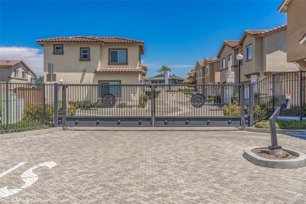 906 S Belterra Way