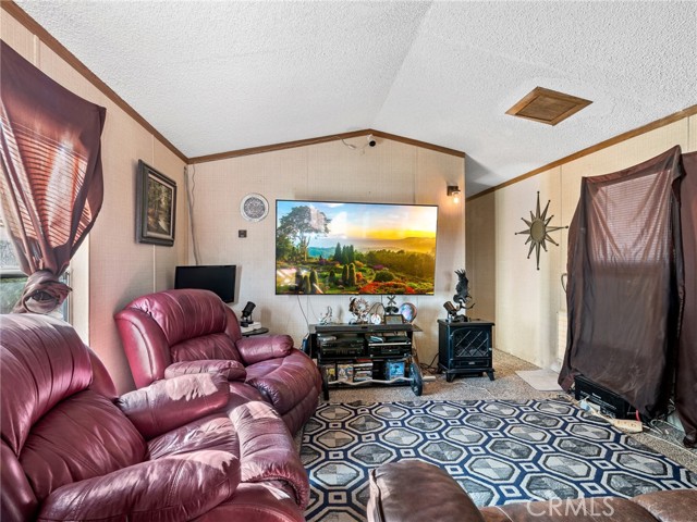 Detail Gallery Image 14 of 26 For 39626 E End Rd, Lucerne Valley,  CA 92356 - 2 Beds | 1 Baths