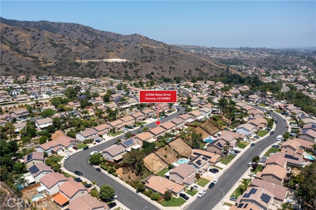 23306 Daisy Drive, Corona CA: https://media.crmls.org/medias/dede4aa6-c397-4a4c-8dcc-5cea10fb386c.jpg