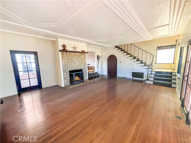 Detail Gallery Image 2 of 27 For 2444 the Strand, Hermosa Beach,  CA 90254 - 4 Beds | 3/1 Baths