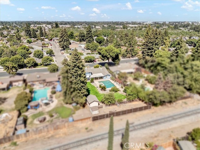 1328 S Cotta Street, Visalia CA: https://media.crmls.org/medias/dee27399-af3f-4240-8f6d-9a510696cb40.jpg