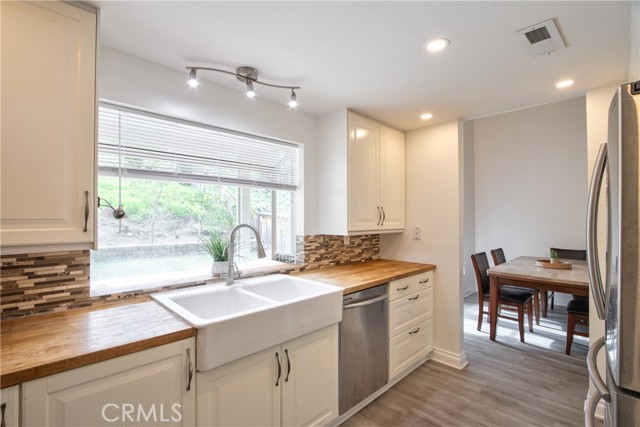 Detail Gallery Image 9 of 42 For 45303 Esmerado Ct, Temecula,  CA 92592 - 3 Beds | 2/1 Baths