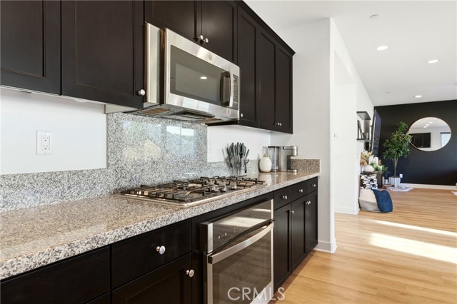 Detail Gallery Image 13 of 45 For 24942 Whispering, Menifee,  CA 92584 - 5 Beds | 3 Baths