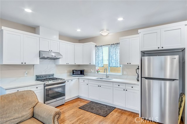 Detail Gallery Image 23 of 41 For 9022 Marlene Ave, Garden Grove,  CA 92841 - 6 Beds | 4 Baths