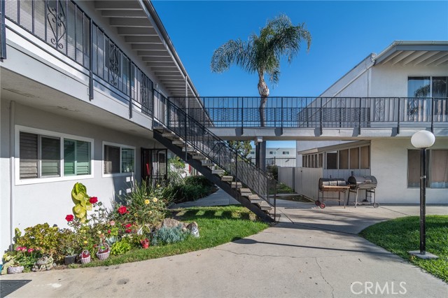 Detail Gallery Image 11 of 17 For 5530 Ackerfield Ave #311,  Long Beach,  CA 90805 - 1 Beds | 1 Baths
