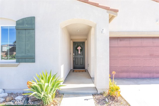 Detail Gallery Image 3 of 36 For 29102 Larch, Lake Elsinore,  CA 92530 - 3 Beds | 2 Baths