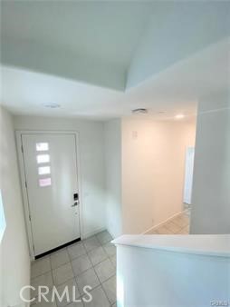 Detail Gallery Image 6 of 26 For 402 Transport, Tustin,  CA 92782 - 4 Beds | 3/1 Baths