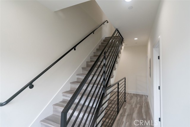 Detail Gallery Image 32 of 39 For 443 1/2 N Harvard Bld, Los Angeles,  CA 90004 - 4 Beds | 4 Baths