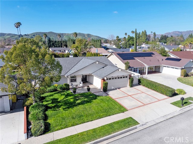 Detail Gallery Image 3 of 73 For 17 Pinewood Ave, Oak Park,  CA 91377 - 4 Beds | 2 Baths