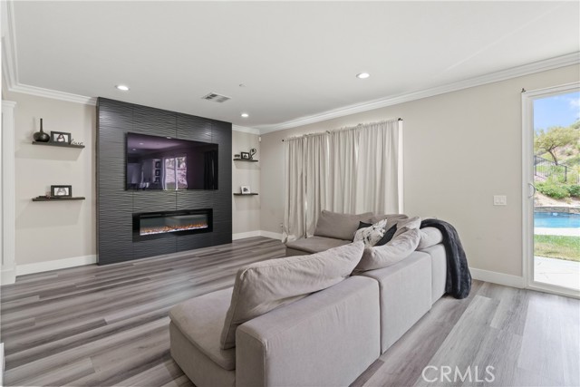 Detail Gallery Image 9 of 44 For 20508 Charlie Ct, Saugus,  CA 91350 - 4 Beds | 3 Baths