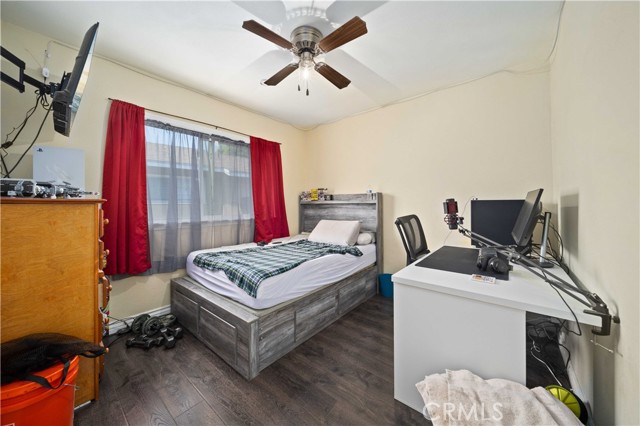 Detail Gallery Image 12 of 27 For 6838 Severn Dr, Paramount,  CA 90723 - 4 Beds | 2 Baths