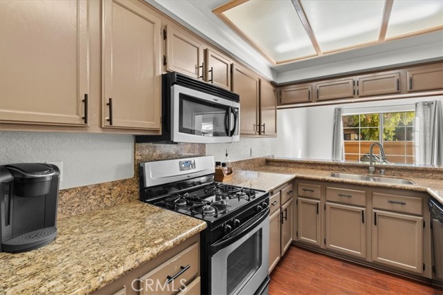 Detail Gallery Image 13 of 37 For 11526 Promenade Dr, Santa Fe Springs,  CA 90670 - 3 Beds | 2/1 Baths